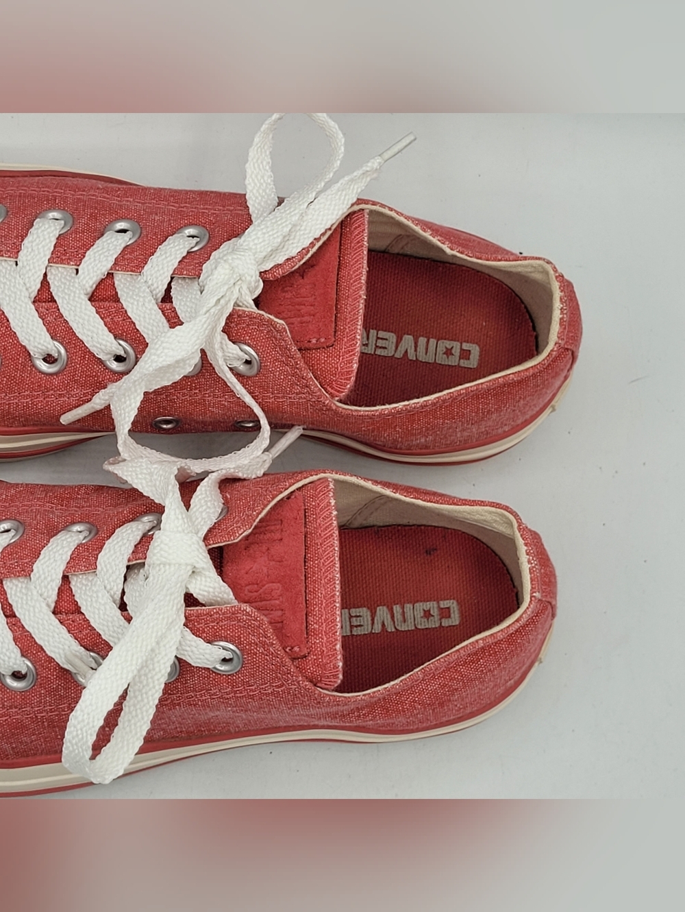 Converse Size 7 In Mens 9 In Womens - Picture 7 of 16